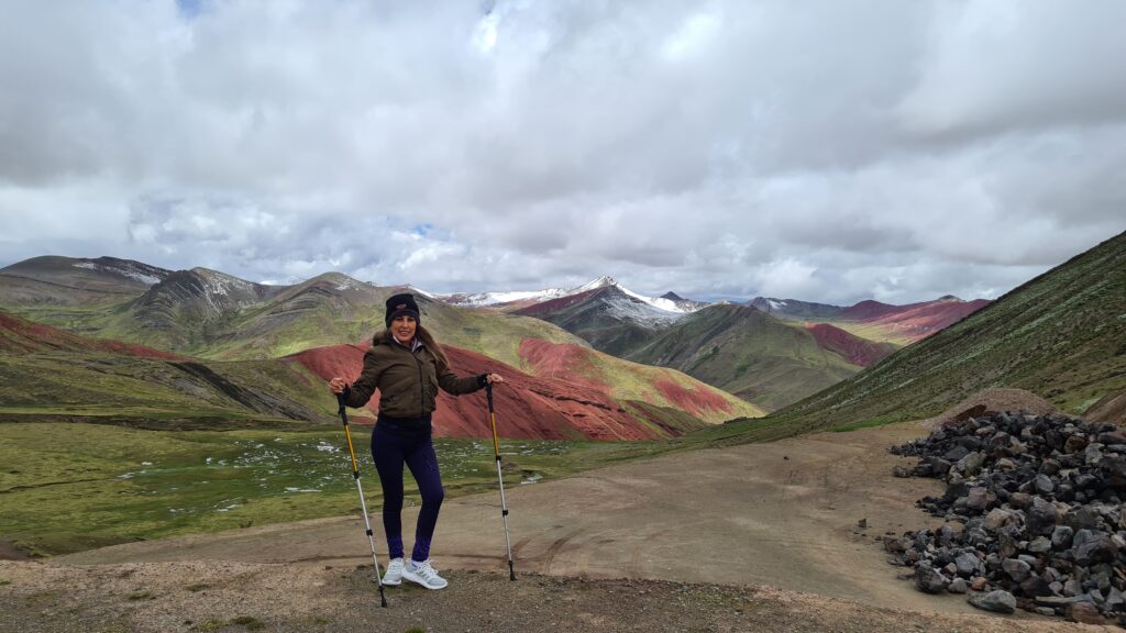 LADY IN PALCOYO MOUNTAIN